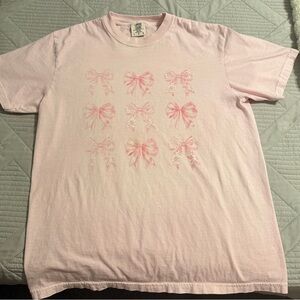 Baby Pink Comfort Colors Women’s Bow Coquette Style Pink Bow T-Shirt Size Large